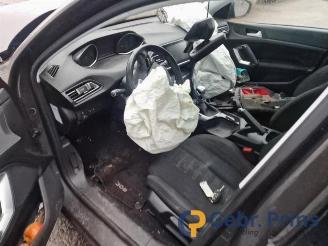 Peugeot 308 308 (L3/L8/LB/LH/LP), Hatchback 5-drs, 2013 / 2021 1.6 BlueHDi 120 picture 5