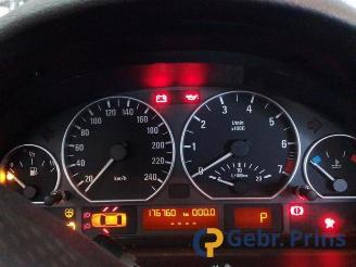 Coche siniestrado BMW 3-serie 3 serie Touring (E46/3), Combi, 1999 / 2006 325i 24V 2004/6