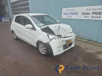 Salvage car Mitsubishi Space-star Space Star (A0), Hatchback, 2012 1.0 12V 2015/11