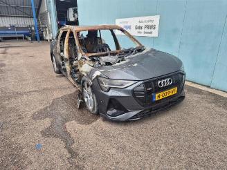 Vrakbiler auto Audi E-tron E-tron (GEN), SUV, 2018 50 quattro 2021/12