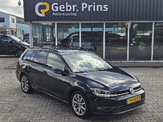 krockskadad bil auto Volkswagen Golf 1.6 TDI BMT 16V Combi/o  Diesel 1.598cc 85kW (116pk) FWD 2017/7