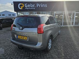 krockskadad bil auto Peugeot 5008 1.6 VTI 16V MPV  Benzine 1.598cc 88kW (120pk) FWD 2011/5