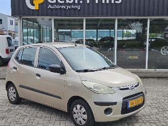 Damaged car Hyundai I-10 1.1i 12V Hatchback  Benzine 1.086cc 49kW (67pk) FWD 2008/8