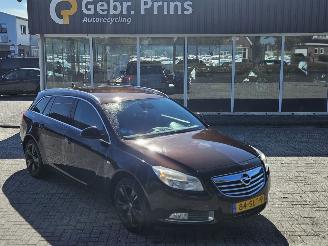uszkodzony samochody osobowe Opel Insignia SPORTS TOURER SW 1.4 Turbo 16V Ecotec Combi/o  Benzine 1.364cc 103kW (140pk) FWD 2011/10