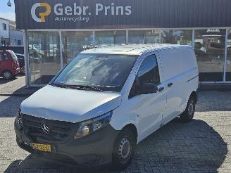 dommages fourgonnettes/vécules utilitaires Mercedes Vito 2.2 114 CDI 16V Bestel  Diesel 2.143cc 100kW (136pk) RWD 2020/1