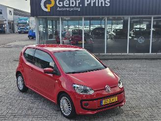 uszkodzony samochody osobowe Volkswagen Up! 1.0 12V 75 Hatchback  Benzine 999cc 55kW (75pk) FWD 2013/2
