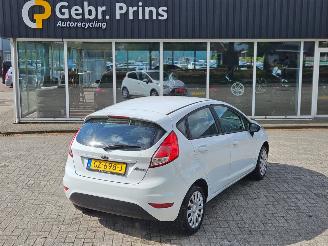 Auto incidentate Ford Fiesta 1.0 SCI 12V 80 Hatchback  Benzine 999cc 59kW (80pk) FWD 2015/9