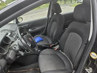 Fiat Punto 0.9 TwinAir Turbo 100 Hatchback  Benzine 875cc 74kW (101pk) FWD picture 8