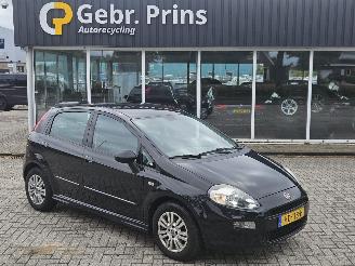 Schadeauto Fiat Punto 0.9 TwinAir Turbo 100 Hatchback  Benzine 875cc 74kW (101pk) FWD 2015/9
