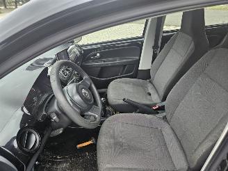 Volkswagen Up! 1.0 12V 60 Hatchback  Benzine 999cc 44kW (60pk) FWD picture 10