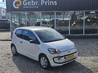 uszkodzony samochody osobowe Volkswagen Up! 1.0 12V 60 Hatchback  Benzine 999cc 44kW (60pk) FWD 2011-08/2020-08  CHYA1.0 12V 60 Hatchback  Benzine 999cc 44kW (60pk) FWD 2012/3