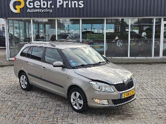 Schadeauto Skoda Fabia 1.2 TSI Combi/o 4Dr Benzine 1.197cc 63kW (86pk) 2014/10