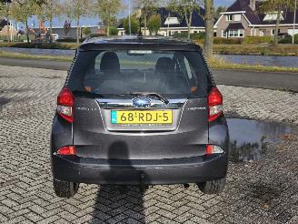 Subaru Trezia 1.33 16V Dual VVT-I MPV  Benzine 1.329cc 73kW (99pk) FWD picture 4