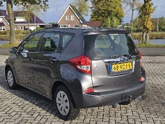 Subaru Trezia 1.33 16V Dual VVT-I MPV  Benzine 1.329cc 73kW (99pk) FWD picture 5