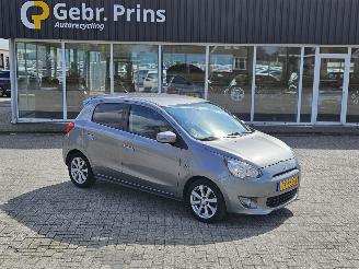 Avarii autoturisme Mitsubishi Space-star 1.2 12V Hatchback  Benzine 1.193cc 59kW (80pk) FWD 2015/5