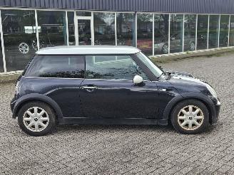 Mini Mini COOPER 1.6 85KW picture 2