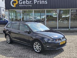 Schadeauto Volkswagen Golf 1.6 TDI BlueMotion 16V Combi/o  Diesel 1.598cc 81kW (110pk) 2017/2