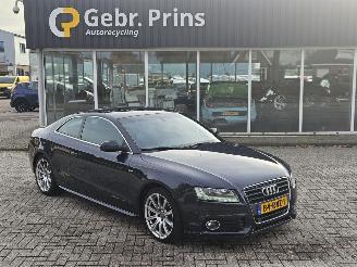 uszkodzony samochody osobowe Audi A5 2.0 FSI 16V Coupe 2Dr Benzine 1.984cc 132kW (179pk) FWD 2011/7
