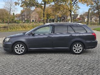 Toyota Avensis 2.0 16V VVT-i D4 Combi/o  Benzine 1.998cc 108kW (147pk) FWD picture 6