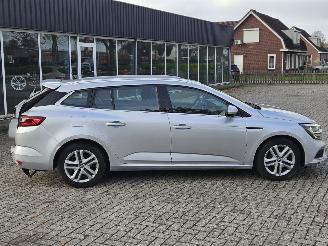 Renault Mégane 1.5 AUT Energy dCi 110 Combi/o 4Dr Diesel 1 461cc 81kW (110pk) FWD picture 2