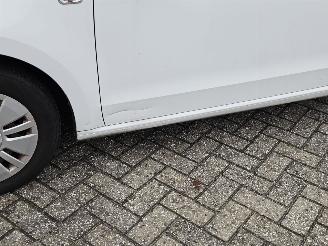 Volkswagen Up! 1.0 12V 60 Hatchback  Benzine 999cc 44kW (60pk) FWD picture 6