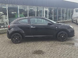 Alfa Romeo MiTo 1.4 16V Hatchback  Benzine 1.368cc 70kW (95pk) FWD picture 2