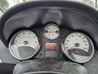 Peugeot 207 1.6 16V Cabrio  Benzine 1.598cc 88kW (120pk) FWD picture 16