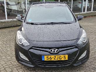 Hyundai I-30 1.6 GDI Blue 16V Hatchback  Benzine 1.591cc 99kW (135pk) FWD picture 2