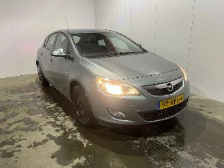 Schadeauto Opel Astra 1.4 Turbo 16V Hatchback 4Dr Benzine 1.364cc 88kW (120pk) FWD 2011/6