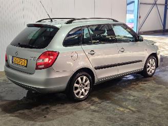 Skoda Fabia 1.4i 16V Combi/o 4Dr Benzine 1.397cc 63kW (86pk) FWD picture 7