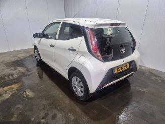 Coche accidentado Toyota Aygo 1.0 12V VVT-i Hatchback  Benzine 998cc 51kW (69pk) FWD 2016/6