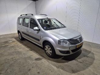 Schadeauto Dacia Logan 1.6 16V Flexifuel Combi/o   1.598cc 77kW (105pk) FWD 2012/10