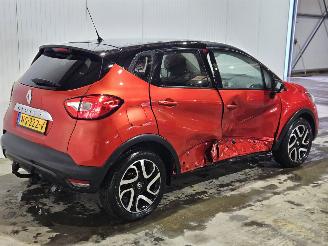 krockskadad bil auto Renault Captur 1.2 TCE 16V EDC SUV  Benzine 1.197cc 87kW (118pk) FWD 2017/3