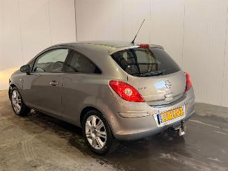 Opel Corsa 1.2 16V LPG Hatchback   1.229cc 63kW (86pk) FWD picture 10