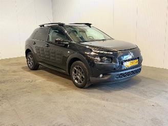 uszkodzony samochody osobowe Citroën C4 cactus 1.2 PureTech 110 12V Hatchback 4Dr Benzine 1.199cc 81kW (110pk) FWD 2017/6