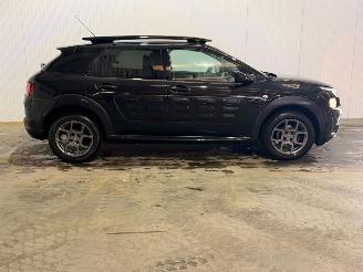 Citroën C4 cactus 1.2 PureTech 110 12V Hatchback 4Dr Benzine 1.199cc 81kW (110pk) FWD picture 2