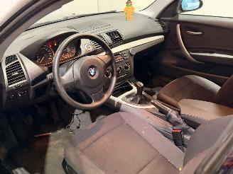 BMW 1-serie 116i 1.6 16V Hatchback 2Dr Benzine 1.597cc 90kW (122pk) RWD picture 9