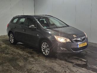 Coche accidentado Opel Astra SPORTS TOURER 1.4 16V ecoFLEX Combi/o  Benzine 1.398cc 74kW (101pk) FWD 2011/1