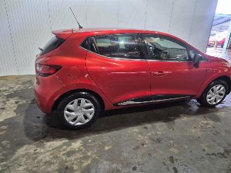 Schadeauto Renault Clio 0.9 Energy TCE 90 12V Hatchback 4Dr Benzine 898cc 66kW (90pk) FWD 2017/5