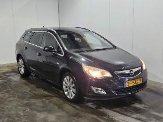 Coche accidentado Opel Astra 1.4 Turbo 16V Combi/o  Benzine 1.364cc 103kW (140pk) FWD 2011/10