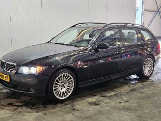 BMW 3-serie 318i 16V Combi/o  Benzine 1.995cc 95kW (129pk) RWD picture 5