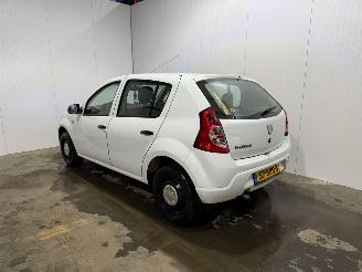 skadebil auto Dacia Sandero 1.2 16V Hatchback  Benzine 1.149cc 55kW (75pk) FWD 2011/11
