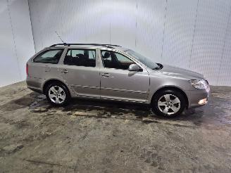 Skoda Octavia 1.2 TSI Combi/o 4Dr Benzine 1.197cc 77kW (105pk) FWD picture 2