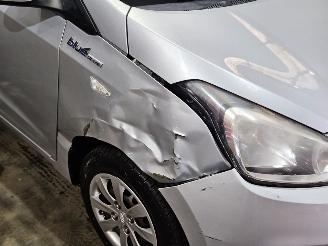 Hyundai I-10 1.0 12V Hatchback  Benzine 998cc 49kW (67pk) FWD picture 3