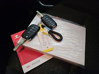 Kia Picanto 1.0 DPi 12V Hatchback  Benzine 998cc 49kW (67pk) FWD picture 16