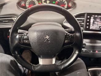 Peugeot 308 1.2 12V e-THP PureTech 110 Combi/o 4Dr Benzine 1.199cc 81kW (110pk) FWD picture 13