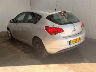 krockskadad bil auto Opel Astra 1.7 CDTi 16V 110 Hatchback 4Dr Diesel 1.686cc 81kW (110pk) FWD 2011/9