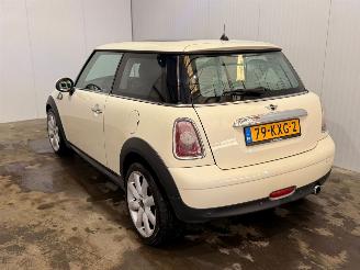Coche accidentado Mini Mini 1.4 16V One Hatchback  Benzine 1.397cc 70kW (95pk) FWD 2009/3