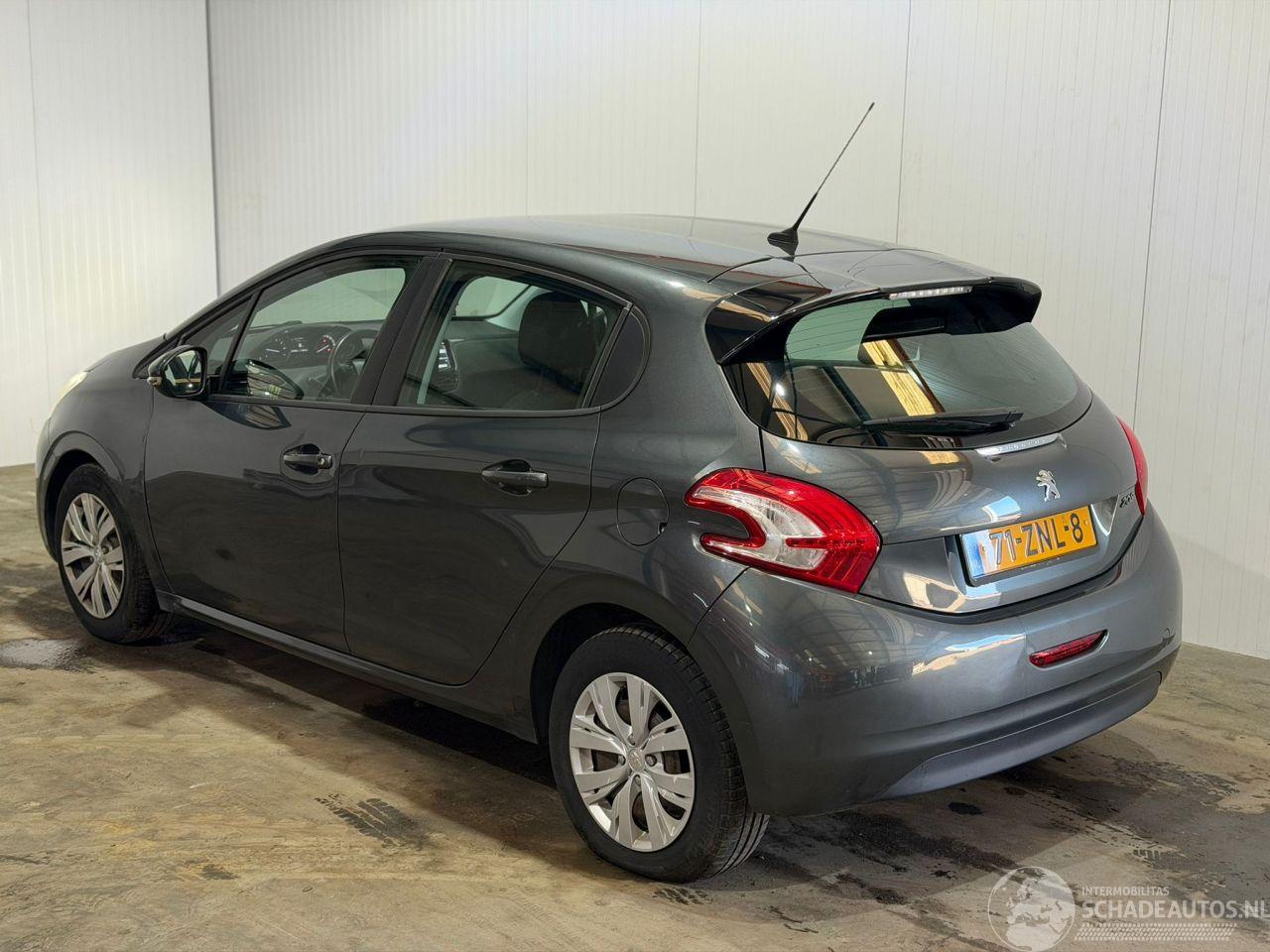 Peugeot 208 1.2 Vti 12V PureTech 82 Hatchback  Benzine 1.199cc 60kW (82pk) FWD