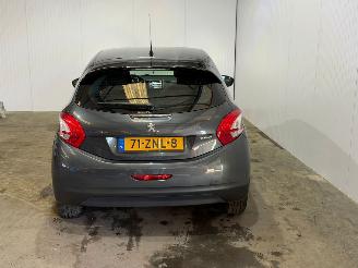 Peugeot 208 1.2 Vti 12V PureTech 82 Hatchback  Benzine 1.199cc 60kW (82pk) FWD picture 2